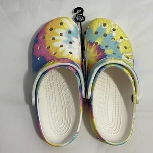 Unisex tie dye crocs!